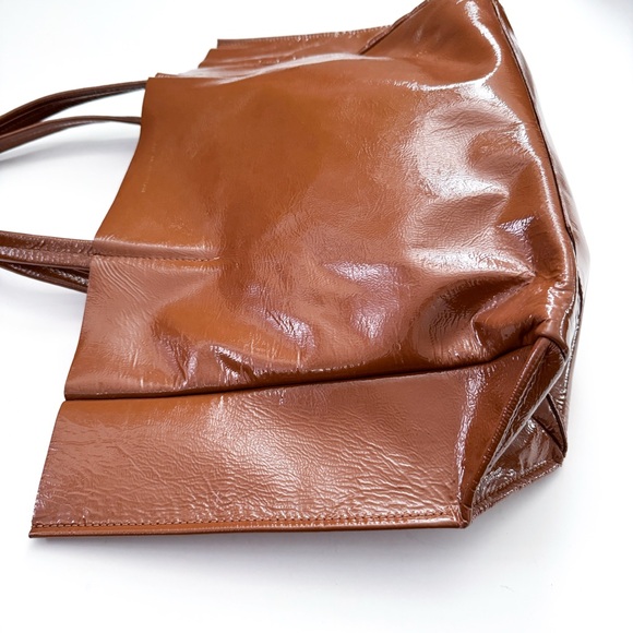 Ampersand As Apostrophe Brown Shiny Patent Leather Tote Bag - Picture 4 of 10